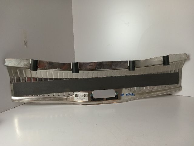 bontott OPEL ASTRA H Hátfal Burkolat