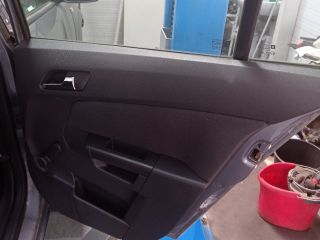 bontott OPEL ASTRA H Hátsó középső Biztonsági Öv Csat