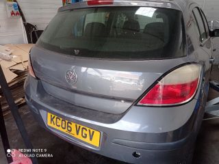 bontott OPEL ASTRA H Hátsó középső Biztonsági Öv Csat