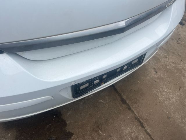 bontott OPEL ASTRA H Hátsó Lökhárító (Üresen)