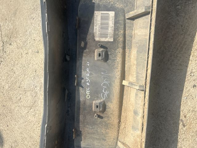 bontott OPEL ASTRA H Hátsó Lökhárító (Üresen)