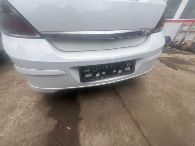 bontott OPEL ASTRA H Hátsó Lökhárító (Üresen)