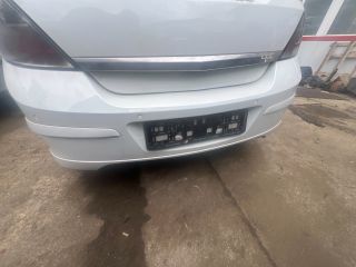 bontott OPEL ASTRA H Hátsó Lökhárító (Üresen)