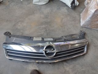 bontott OPEL ASTRA H Hűtőrács