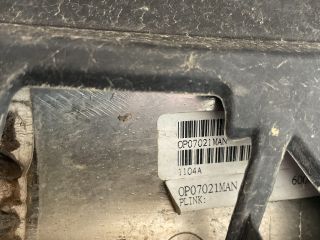 bontott OPEL ASTRA H Hűtőrács