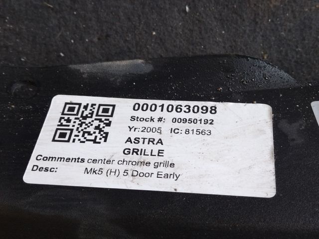 bontott OPEL ASTRA H Hűtőrács