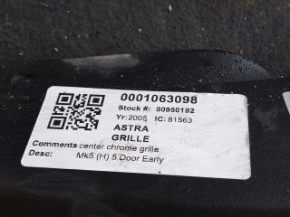 bontott OPEL ASTRA H Hűtőrács