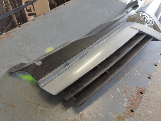 bontott OPEL ASTRA H Hűtőrács