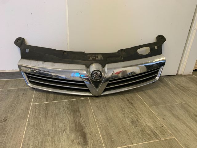 bontott OPEL ASTRA H Hűtőrács