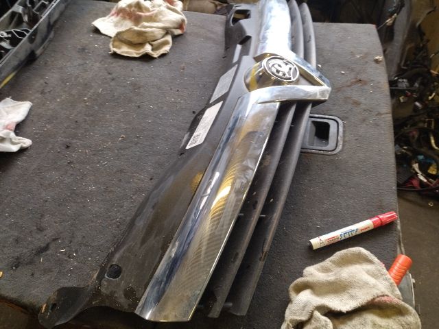 bontott OPEL ASTRA H Hűtőrács