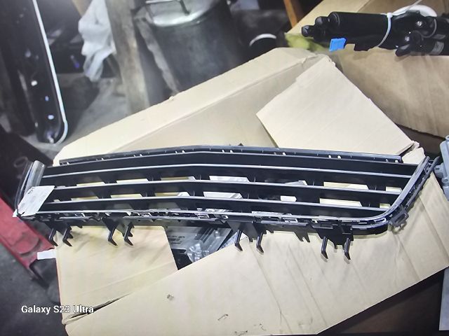 bontott OPEL ASTRA H Hűtőrács