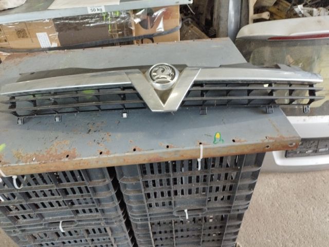 bontott OPEL ASTRA H Hűtőrács