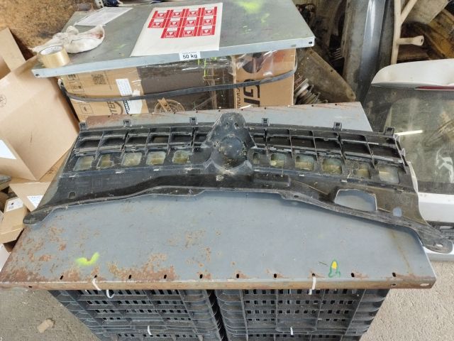 bontott OPEL ASTRA H Hűtőrács