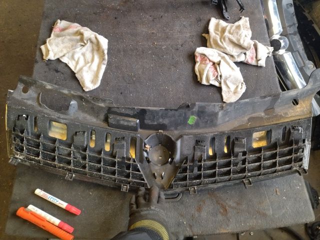 bontott OPEL ASTRA H Hűtőrács