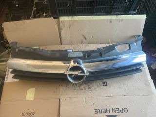 bontott OPEL ASTRA H Hűtőrács