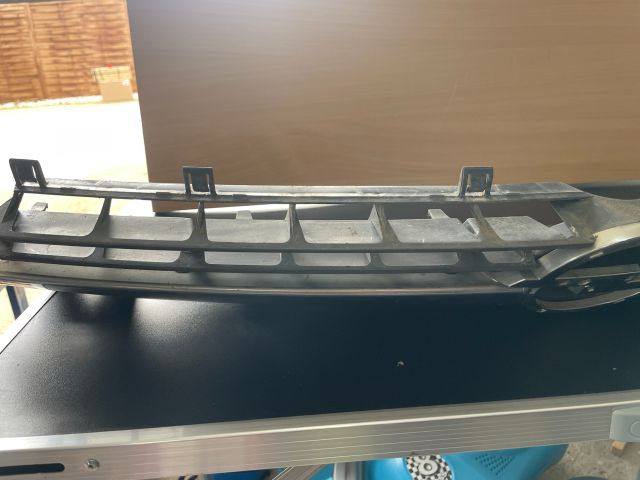 bontott OPEL ASTRA H Hűtőrács