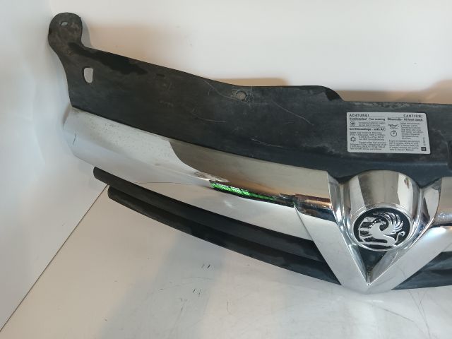 bontott OPEL ASTRA H Hűtőrács