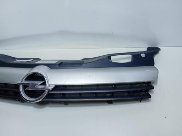 bontott OPEL ASTRA H Hűtőrács