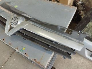 bontott OPEL ASTRA H Hűtőrács