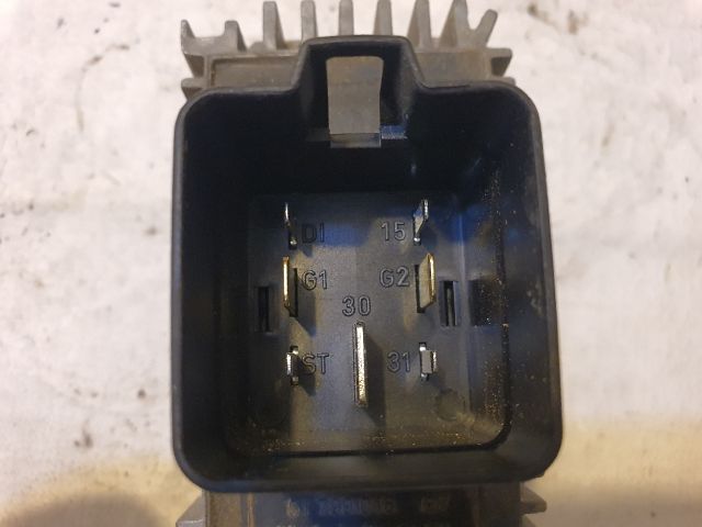 bontott OPEL ASTRA H Izzító Relé