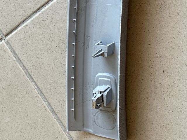 bontott OPEL ASTRA H Jobb A Oszlop Burkolat