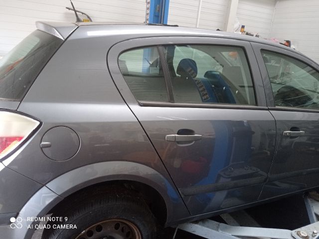 bontott OPEL ASTRA H Jobb B Oszlop