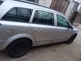 bontott OPEL ASTRA H Jobb C Oszlop