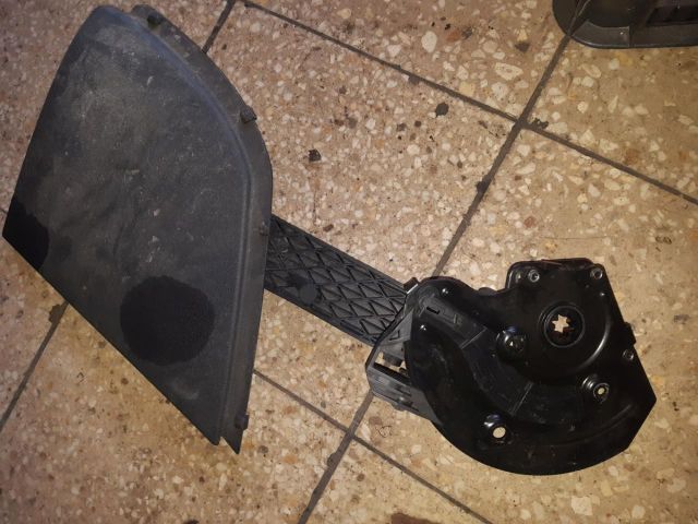 bontott OPEL ASTRA H Jobb Cabrio Tetőmozgató Zsanér