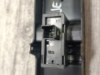 bontott OPEL ASTRA H Jobb első Ablakemelő Kapcsoló