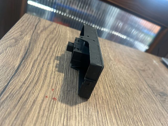 bontott OPEL ASTRA H Jobb első Ablakemelő Kapcsoló