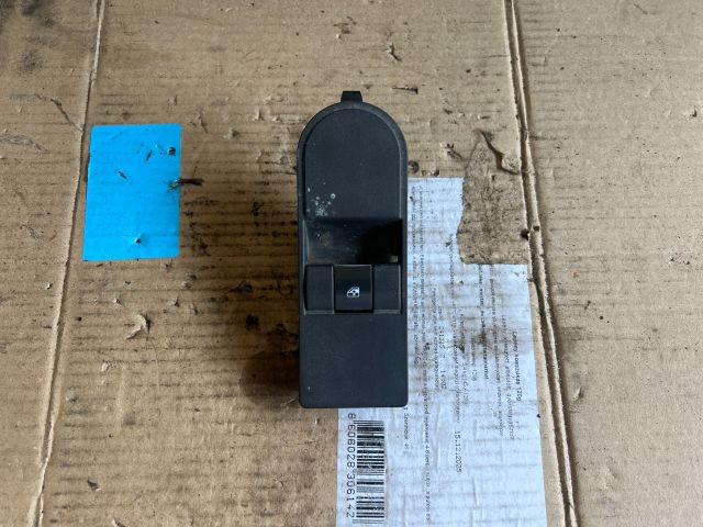 bontott OPEL ASTRA H Jobb első Ablakemelő Kapcsoló