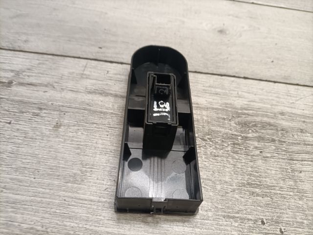 bontott OPEL ASTRA H Jobb első Ablakemelő Kapcsoló