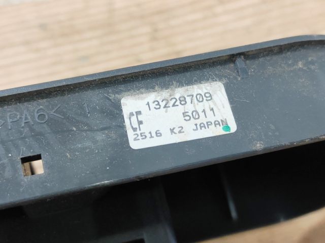 bontott OPEL ASTRA H Jobb első Ablakemelő Kapcsoló