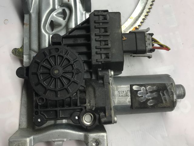 bontott OPEL ASTRA H Jobb első Ablakemelő Motor