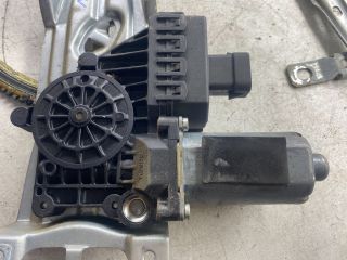 bontott OPEL ASTRA H Jobb első Ablakemelő Szerkezet (Elektromos)