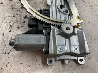 bontott OPEL ASTRA H Jobb első Ablakemelő Szerkezet (Elektromos)