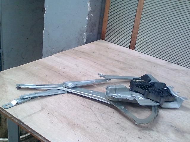 bontott OPEL ASTRA H Jobb első Ablakemelő Szerkezet (Elektromos)