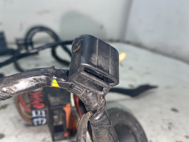 bontott OPEL ASTRA H Jobb első Ajtó Kábelköteg