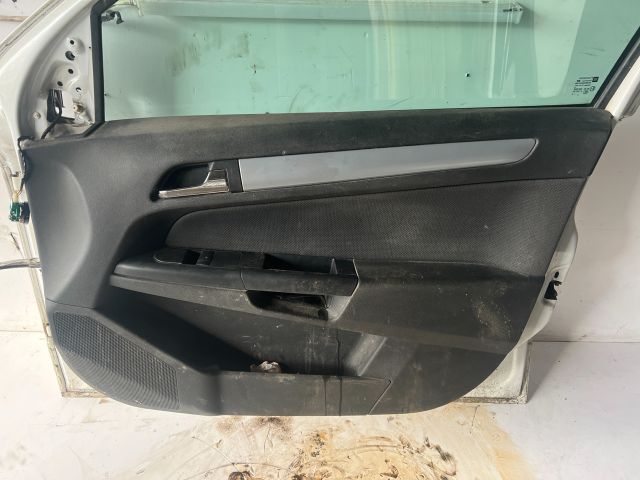 bontott OPEL ASTRA H Jobb első Ajtó (Részeivel)