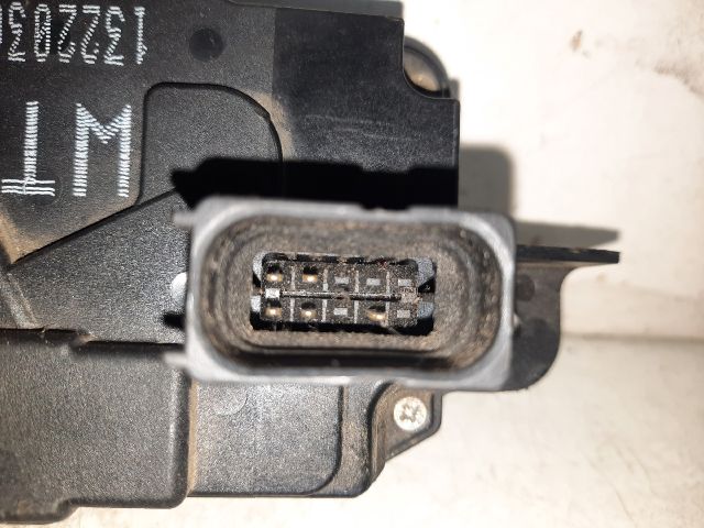 bontott OPEL ASTRA H Jobb első Ajtózár