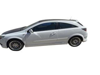 bontott OPEL ASTRA H Jobb első Alsó Zsanér