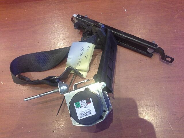 bontott OPEL ASTRA H Jobb első Biztonsági Öv