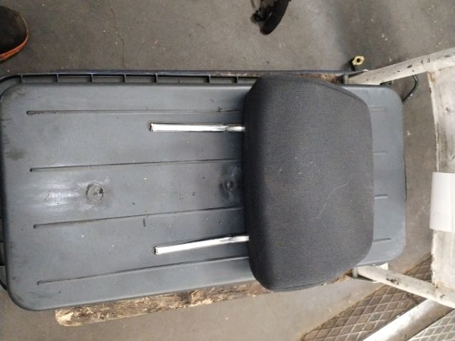 bontott OPEL ASTRA H Jobb első Fejtámla