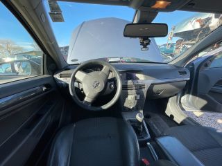 bontott OPEL ASTRA H Jobb első Hangszóró Burkolat