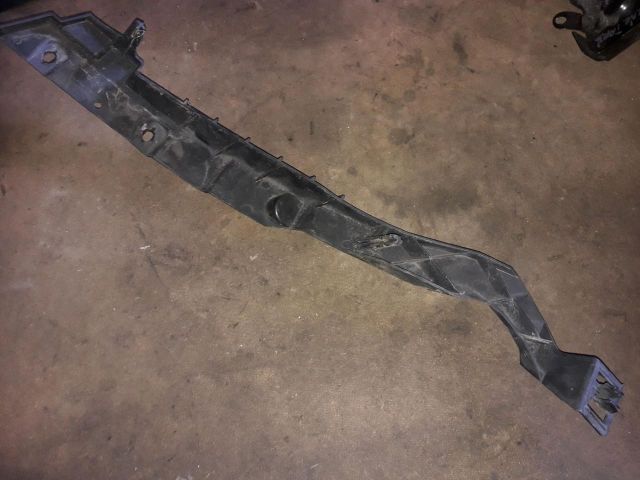 bontott OPEL ASTRA H Jobb első Lökhárító Tartó (Műanyag)