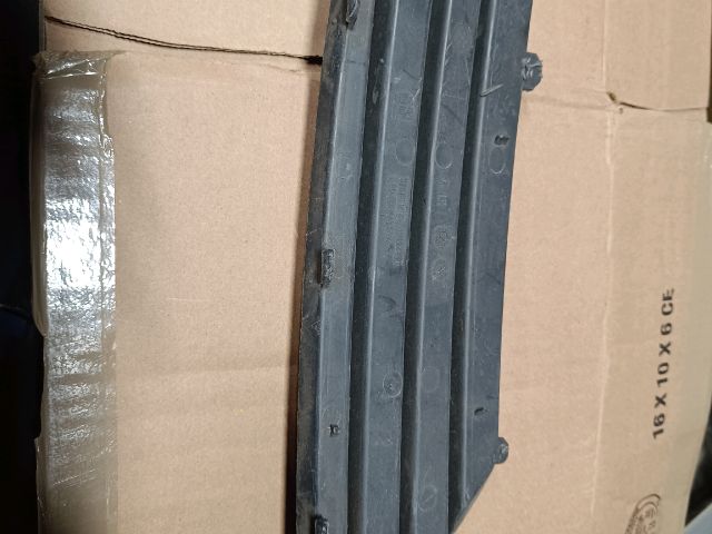 bontott OPEL ASTRA H Jobb első Lökhárító Vakborítás