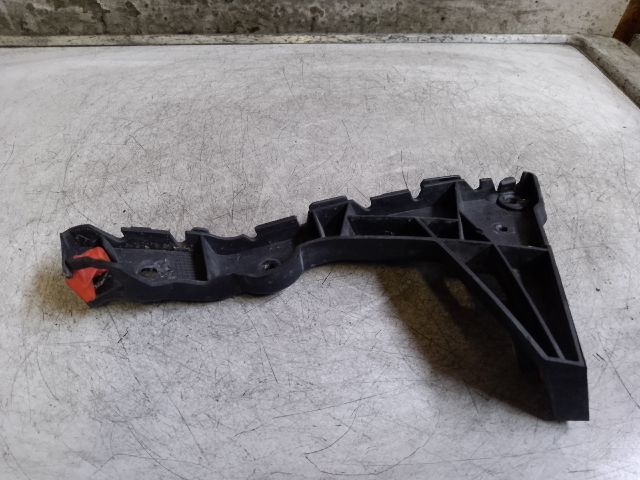 bontott OPEL ASTRA H Jobb első Oldal Lökhárító Tartó (Műanyag)