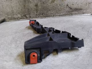 bontott OPEL ASTRA H Jobb első Oldal Lökhárító Tartó (Műanyag)