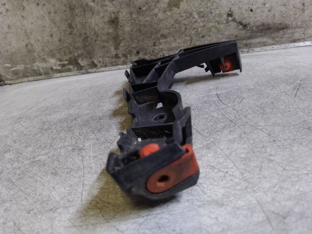 bontott OPEL ASTRA H Jobb első Oldal Lökhárító Tartó (Műanyag)