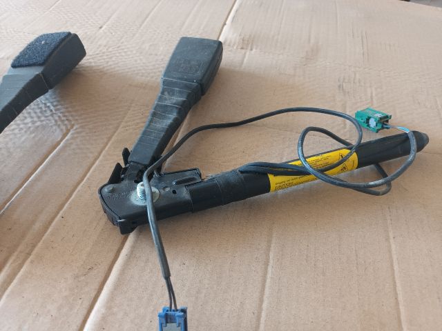 bontott OPEL ASTRA H Jobb első Övfeszítő